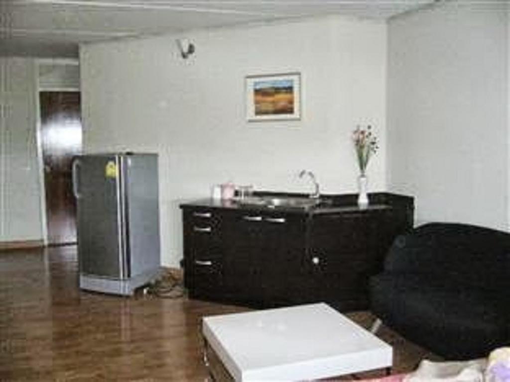 Impact Muang Thong Thani Service Condominium Bangkok Exterior foto